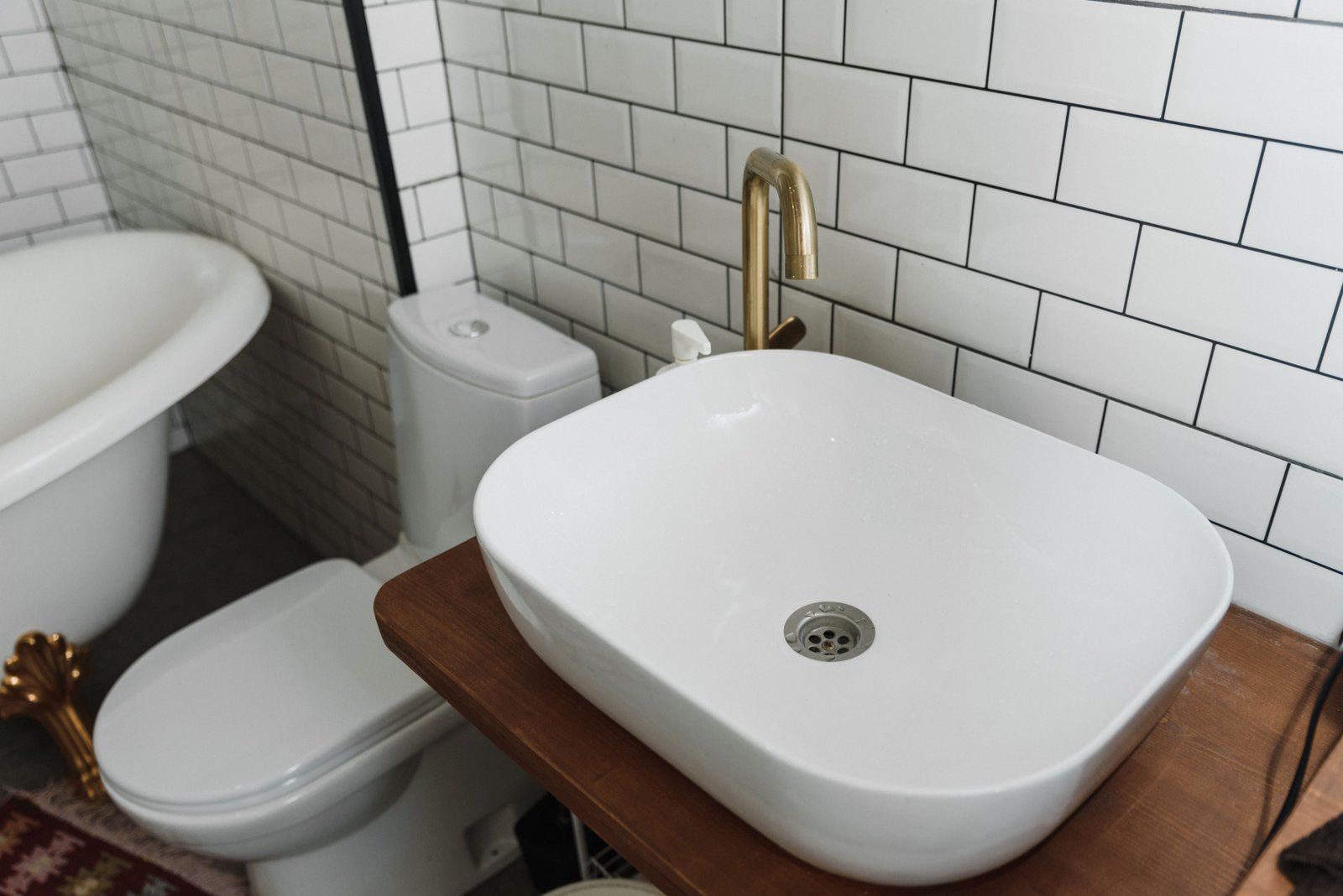 Sanitaryware and building material showroom